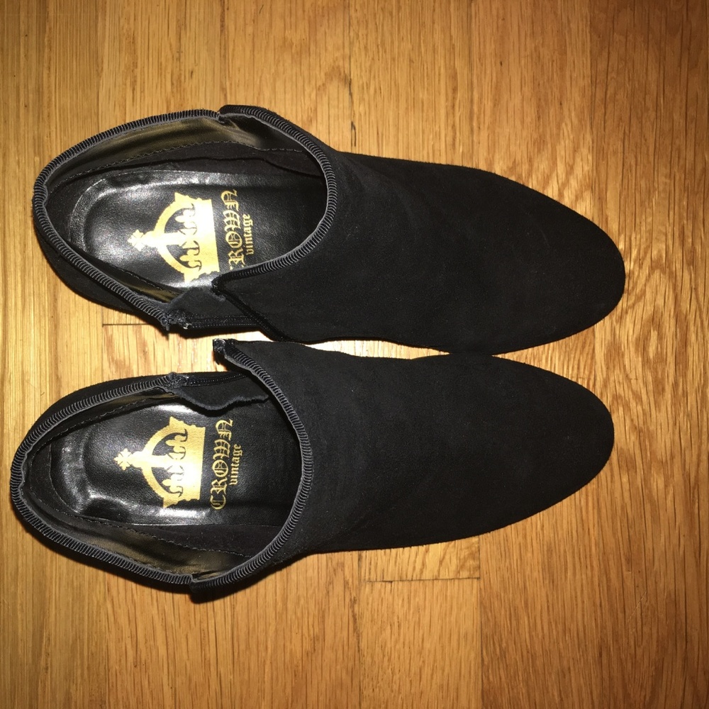 Tabitha Small Black Bootie - Picture 3 of 4